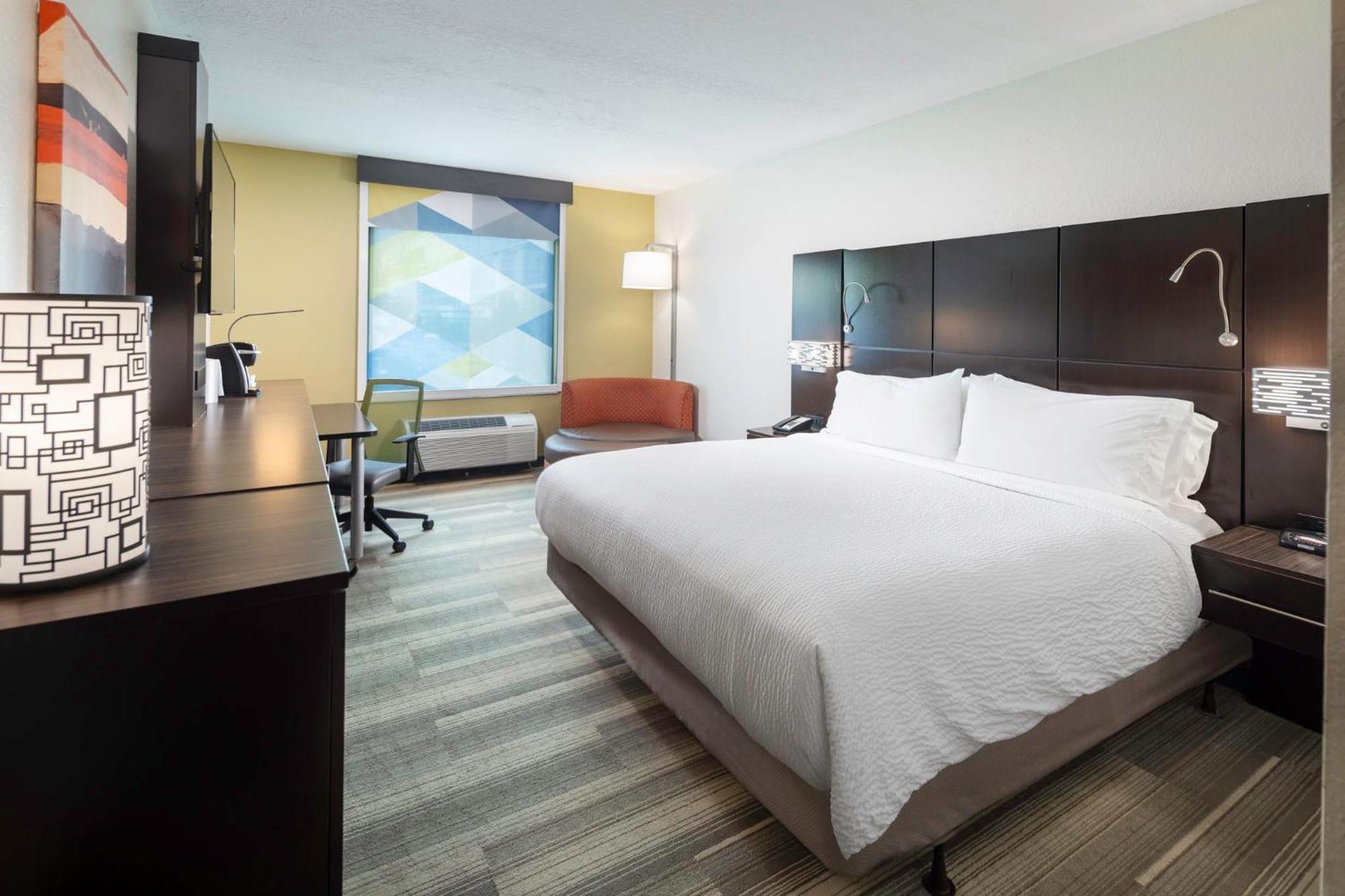 Holiday Inn Express Ft Lauderdale Cruise-Airport By Ihg Fort Lauderdale Exterior photo