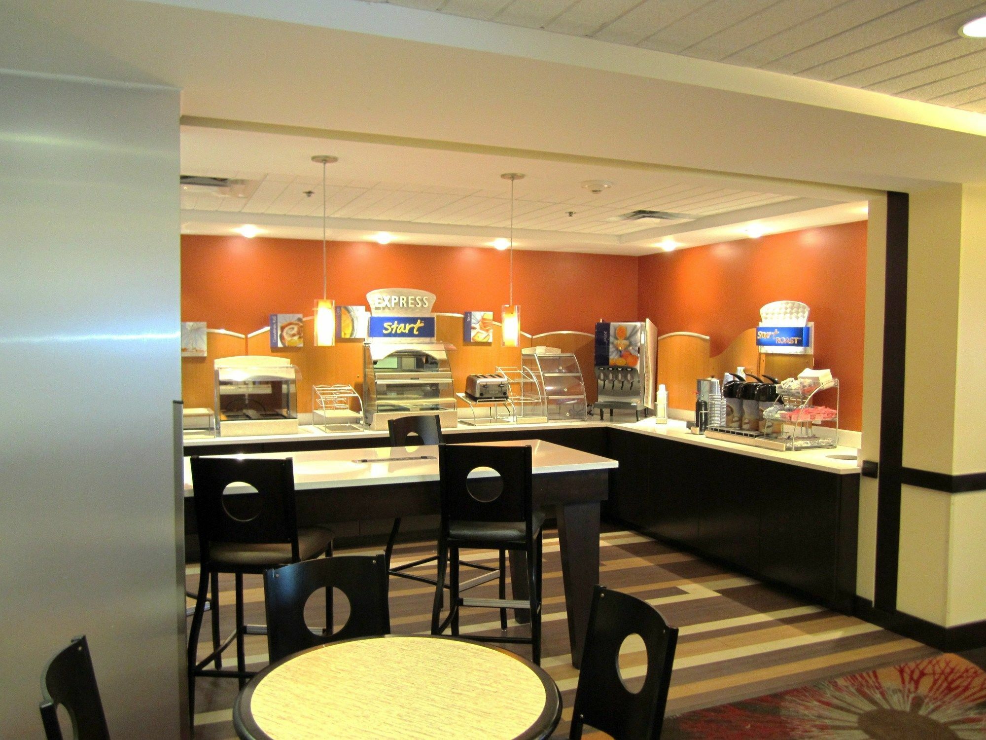 Holiday Inn Express Ft Lauderdale Cruise-Airport By Ihg Fort Lauderdale Exterior photo
